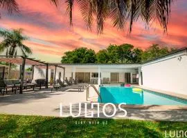 Stylish Retreat Heated Pool Basketball Game Room L41