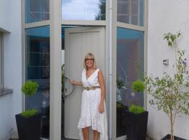 B&B La maison de Régine โรงแรมในชัลเลย์