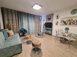 Blue moon apartment, hotel with jacuzzis in Eilat