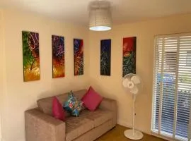 Homely & Warm Trumpington House w Parking, 5 mins drive to Bio Medical Campus, Addenbrooke's & Papworth hospitals