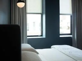 The Thomas Hotel - Premium Square View Suite