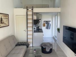 Modern guesthouse with loft, guest house in Malmö