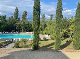 Carresi Apart 2 pax with pool - portable A/C, apartman u gradu Filjine Valdarno