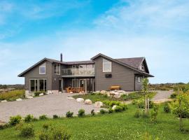 Awesome Home In Tjeldst With Kitchen, holiday rental in Tjeldstø