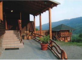 Karpatska Rivyera, Hotel in Oryavchyk
