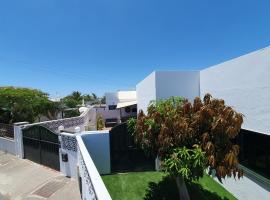 Casa El Eco del Volcán 1, villa in Teguise