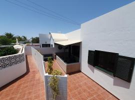 Casa El Eco del Volcán 2, hotel in Teguise