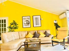 Yellow House, hotel em Teramo