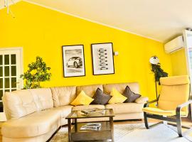 Yellow House, apartamento em Teramo