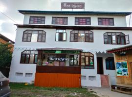 HOTEL REGENCY, hotell sihtkohas Srinagar lennujaama Srinagari lennujaam - SXR lähedal