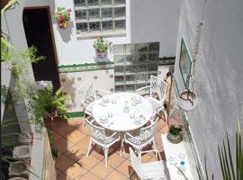L'Hostalet GuestHouse, overnatningssted med køkken i Pineda de Mar