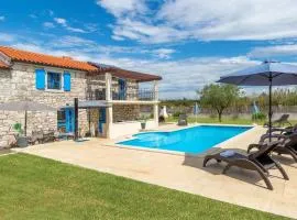 Awesome Home In Mihelici With Wifi