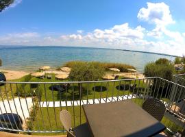 Smeraldo dip Villa Canneto, alloggio vicino alla spiaggia a Sirmione