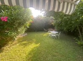 "A Deux Pas de la Montagnette", mazet provencal 4 personnes