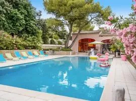 Nice Home In Les Angles With Outdoor Swimming Pool