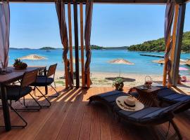 VORTEX mobile homes, hotel a Tisno