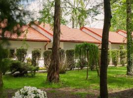Noclegi Pod Dębem u Jakuba, hotel in Niepołomice