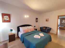 CASA DI ARTISTI AJACCIO - Holiday Homes - Classé 5 étoiles - EXCEPTIONNEL, hotel in Ajaccio