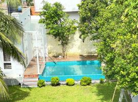 Villa with a private pool and Garden-Ivory Villa Not for Local, villa in Kandana