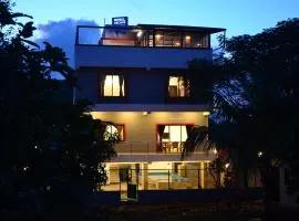 Royal Escape - 4 BHK Private Pool Villa by Royal Villa Lonavla