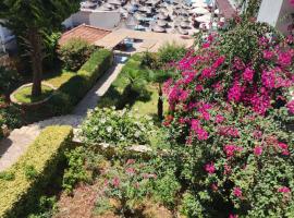 Amelie's Apartments & Beach Saranda, hotel in Sarandë