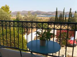Marco Polo's Mooring Cozy Navy House, hotell sihtkohas Anavissos