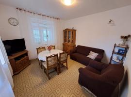 Kuća za odmor "Dida Pere", hotel a Zaton