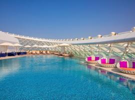 W Abu Dhabi - Yas Island, viešbutis Abu Dabyje, netoliese – Yas Marina