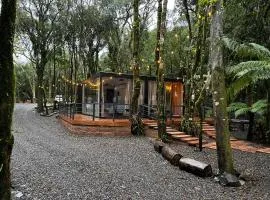 Alpes Canela chales em meio a natureza