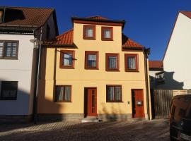 Ferienwohnung ,,Hinter der Mauer'': Hildburghausen şehrinde bir otel