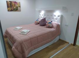 19 DE MAYO APARTMENT, holiday rental in Bahía Blanca