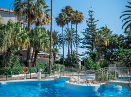 Beachfront apartment, hotel with jacuzzis in Marbella