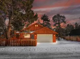 Timber lodge Retreat w/Game room