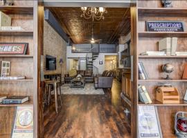 Lincolns Loft Speakeasy Suite, hotel with parking in Lincoln