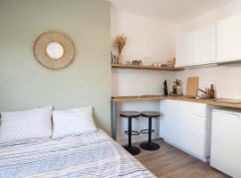 Small Studio Of 14m In The Heart Of Lyon, hotel a Lione