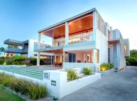 Number 10 I Private Properties