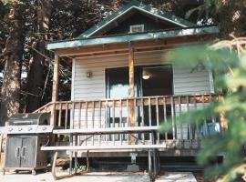 Cabin 1 Lynn View Lodge, casa de temporada em Haines