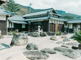 Tokuto"Queen Villa" - Vacation STAY 81603v, hotel near Ani Shrine, Ieura