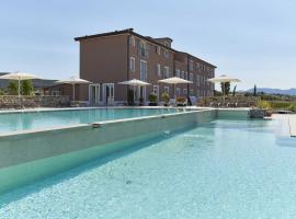 Riva Toscana Golf Resort & SPA、フォッローニカのホテル