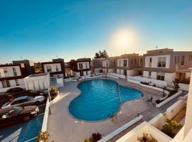 City Center Villa 7ms to Mall & Beach, villa en Pafos