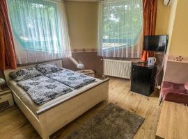 M&aacute;ty&aacute;s Vend&eacute;gh&aacute;z Si&oacute;fok