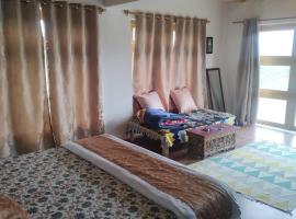 Skara Shangara Homestay, family hotel in Leh