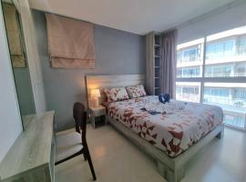 Grandblue condominium 301, hotel in Ban Tha Fat