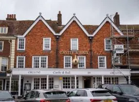 Castle and Ball by Greene King Inns、マールバラのB&B