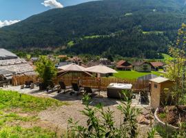 Apartments, Guest House & historic Chalet Neuhaus, chata v destinaci San Sigismondo