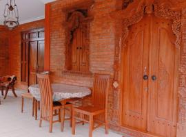 Rumah Ukhi, hotell med parkeringsplass i Yogyakarta