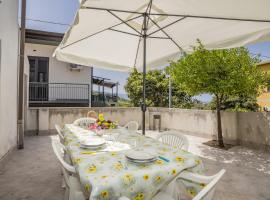 La Casuzza di Sara, hotel v destinaci Capri Leone