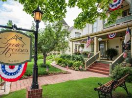 Carrier Houses Bed & Breakfast, hotel para famílias em Rutherfordton