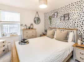 Modern 2 bedroom Flat in Montrose, hotel v destinácii Montrose