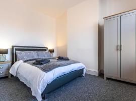 Warburton House, Newark - Walking distance from North Gate Train Station & Market Place, nhà nghỉ dưỡng ở Newark upon Trent